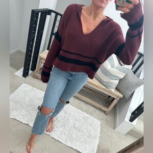 Derek Heart Burgundy & Black V-Neck Hoodie Sweater | Size M